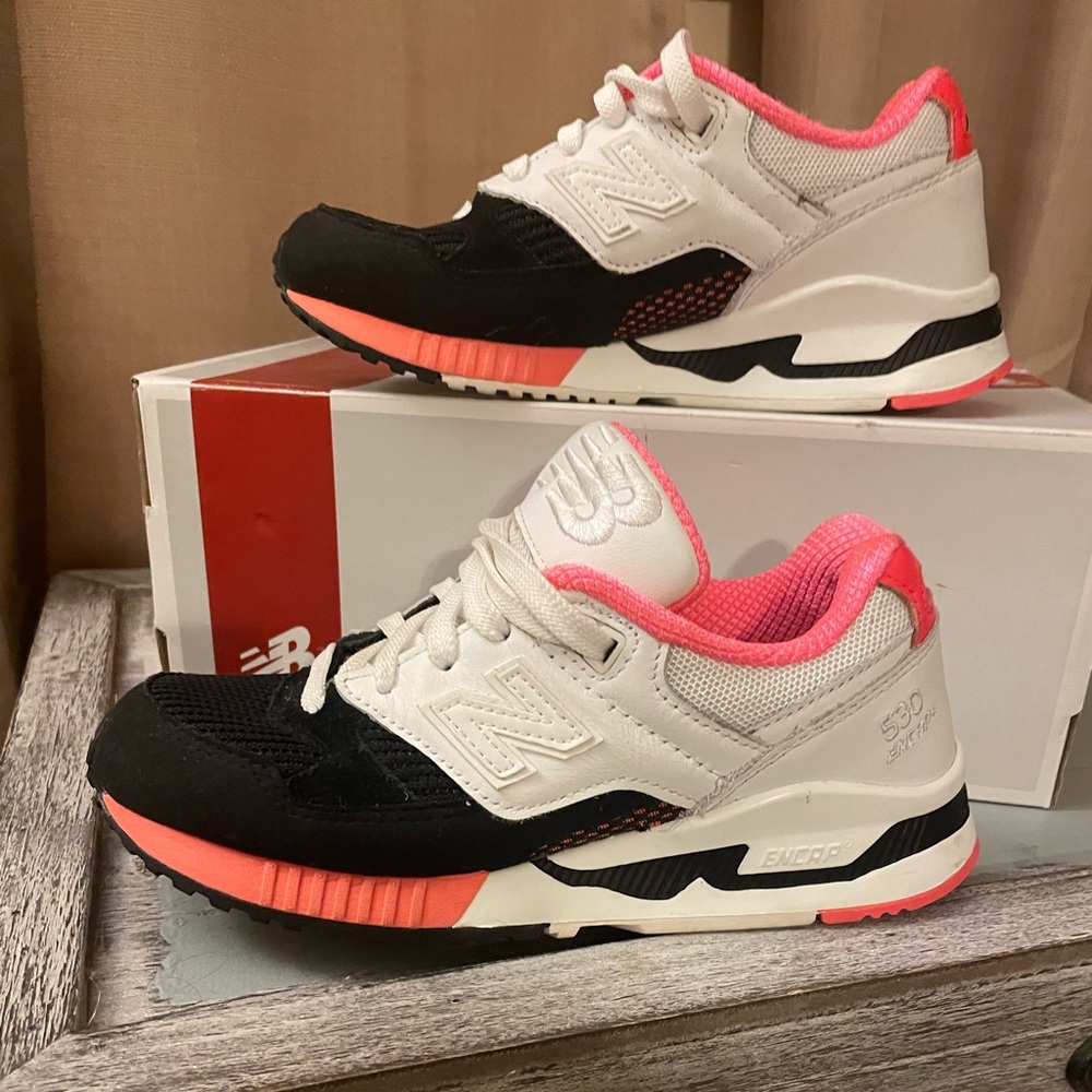 5.5 New Balance Sneakers